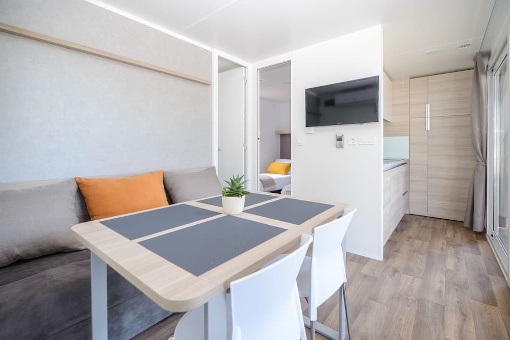 Medora Orbis Mobile Homes & Glamping