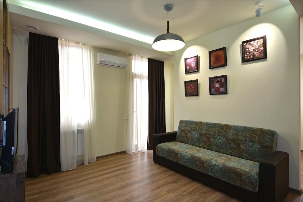 Gallery Apartment A