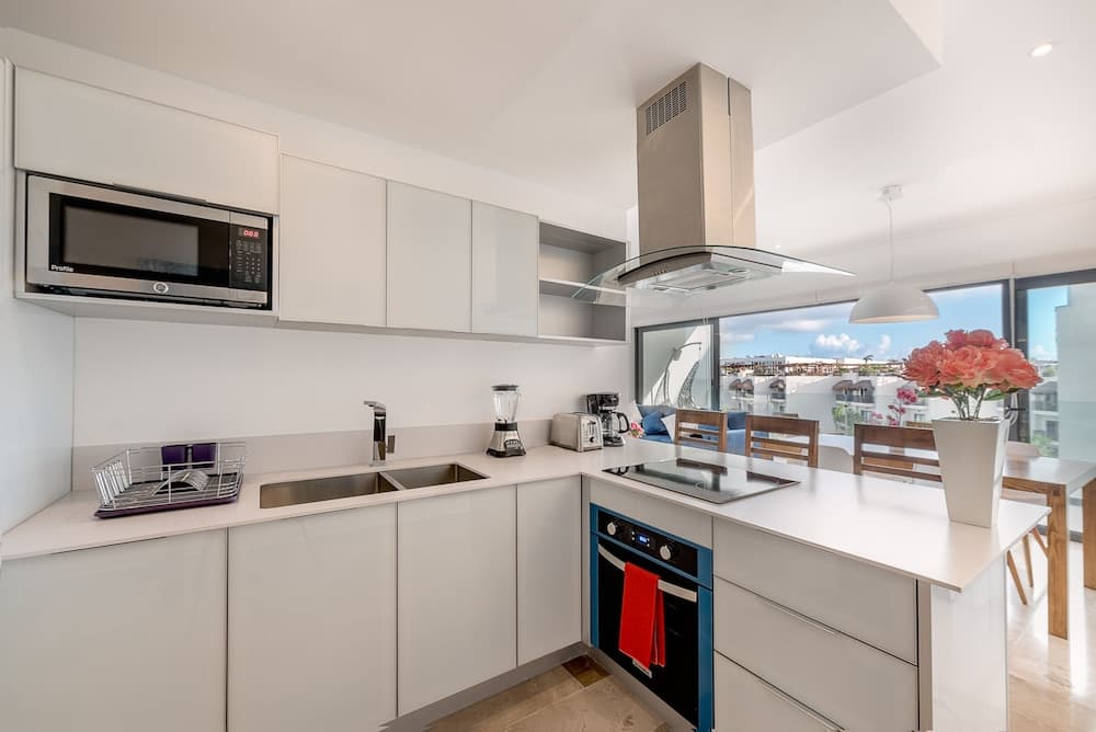 Elegant 1 BR  with ocean view by Happy Address