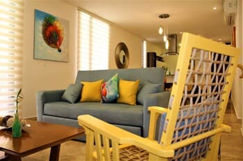 Full of nature 2BR Condo with balcony by Happy Address