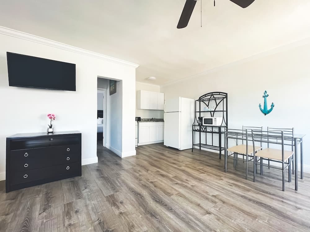 Paradise Oceanfront HBH