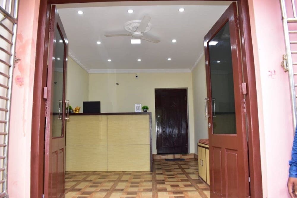 Goroomgo Orchid Beach Inn Puri