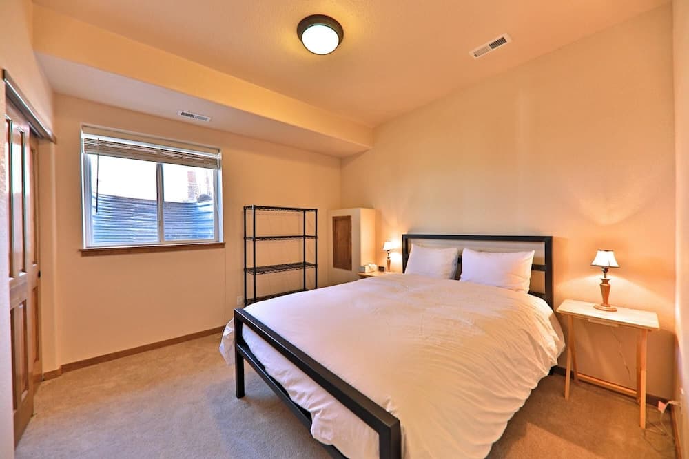 Rendezvous Discovery 3 Br 3 Bedroom Home by Redawning