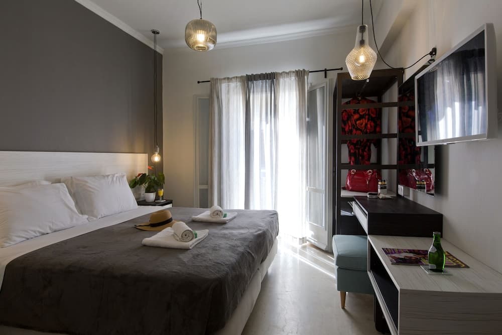 ANNUNZIATA URBAN SUITES by LOC HOSPITALITY