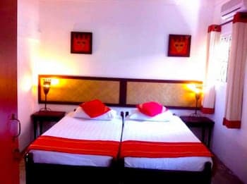 Yoho Lagoonside Holiday Bungalow