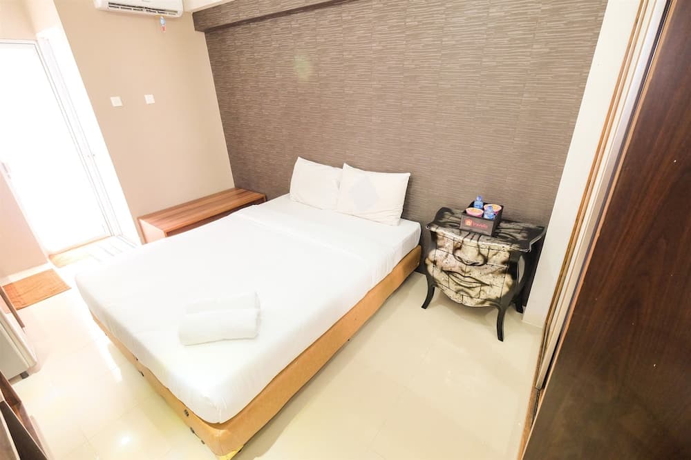 Simple Studio Bassura City Apartment