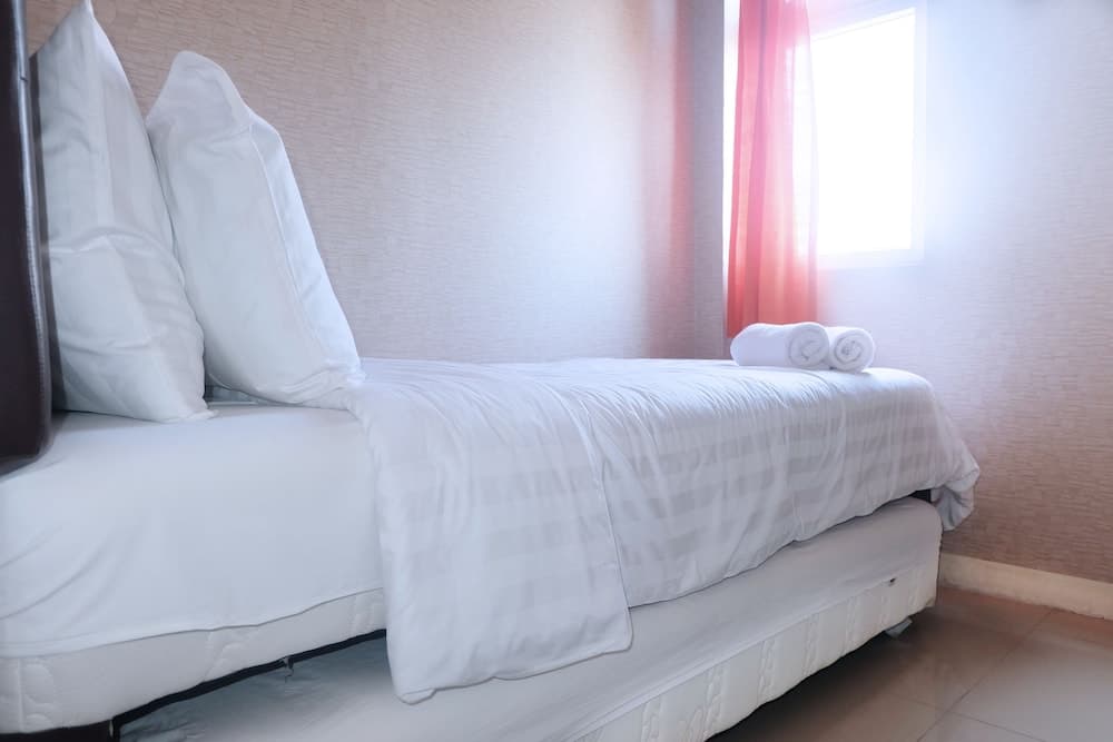 Good Apartment At Green Pramuka City