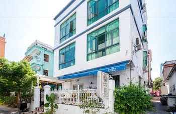 Romantic Seaside Hotel