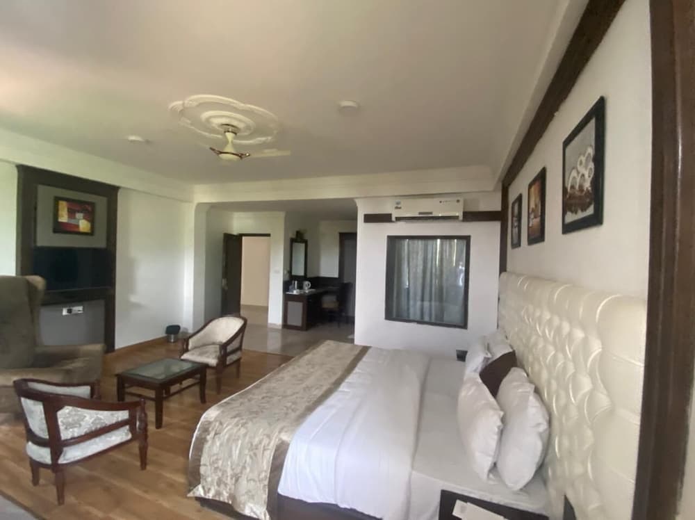 Imperial Heights Clarks Inn Dharamshala