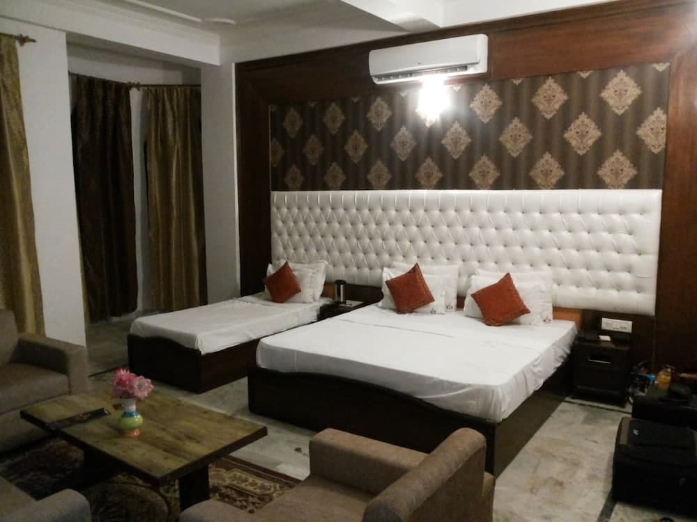 Imperial Heights Clarks Inn Dharamshala