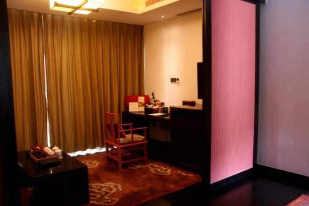 Langzhong Hirizon Hotel