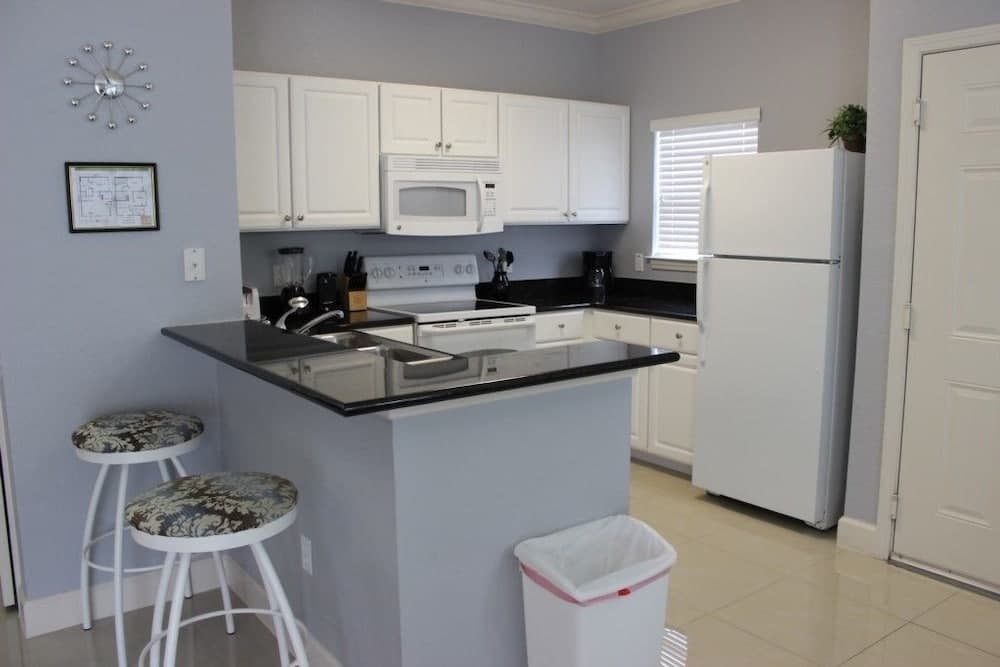 Aco225186 - Lucaya Village - 4 Bed 3 Baths Townhome