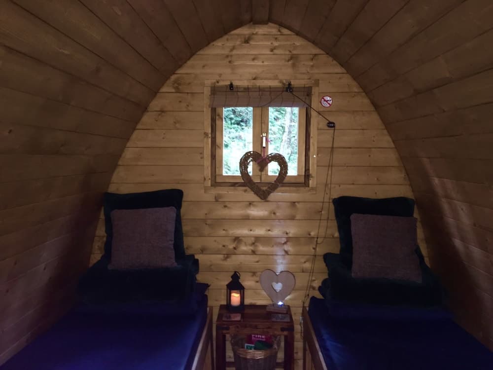 Broomhills Farm River Eco Pods