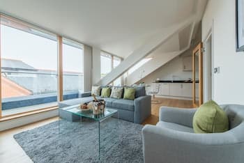 Hampden Apartments - The Elizabeth