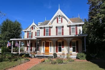 River House Inn Bed & Breakfast