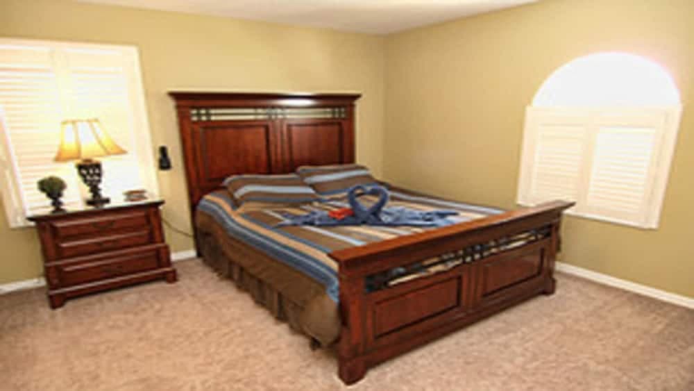 Cp448 - Calabay Parc - 5 Bed 4 Baths Villa