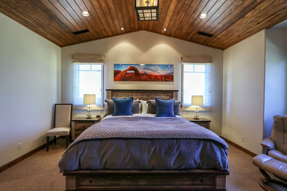 Graystone #2110 5 Bedroom Condo