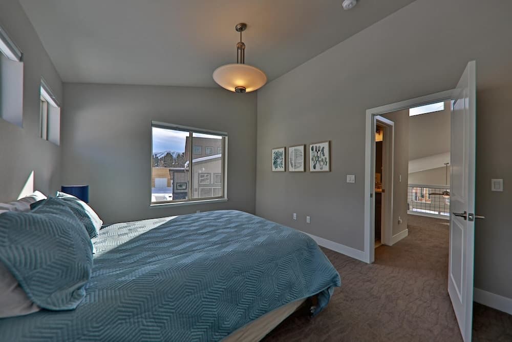 Journey Way 2 Br In Rendezvous 2 Bedroom Townhouse by Redawning