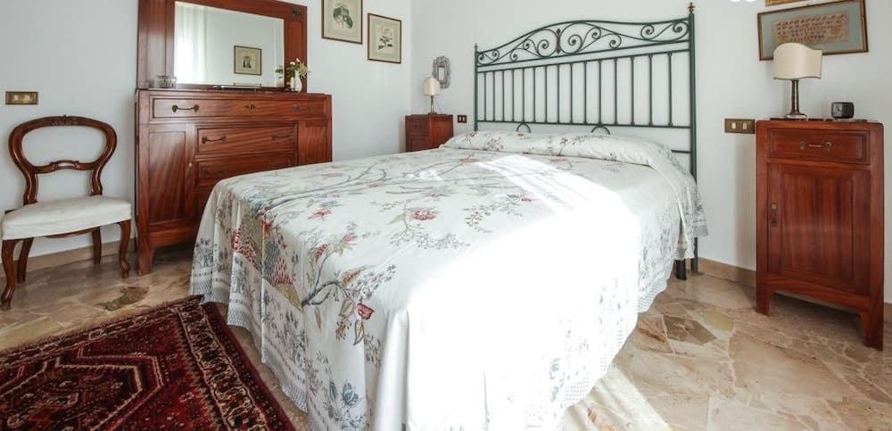 Via Modena Luxury apartment with Terrace