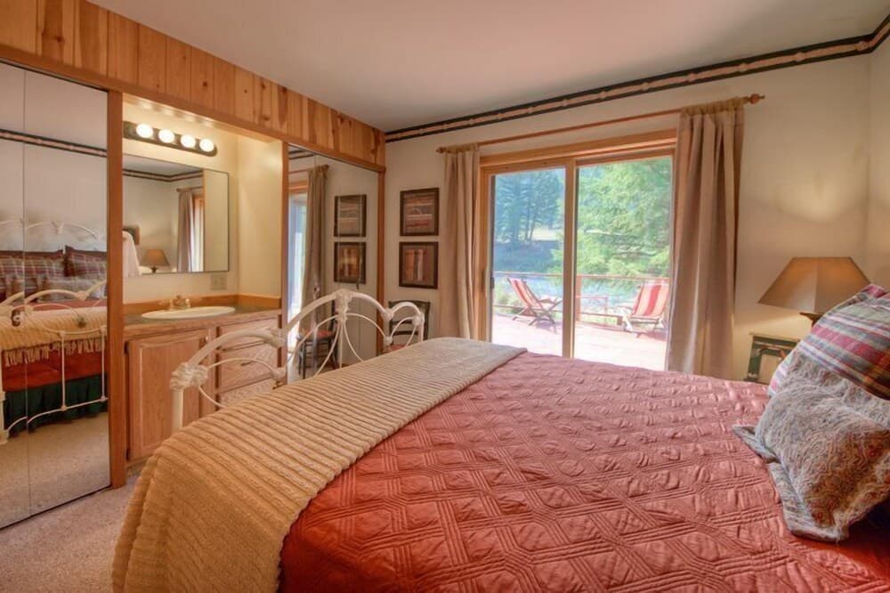 Big Sky - Fly Fishing House