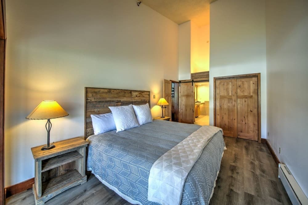 Big Sky - Skycrest 1733