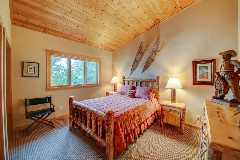 PV - Yellowstone River Retreat