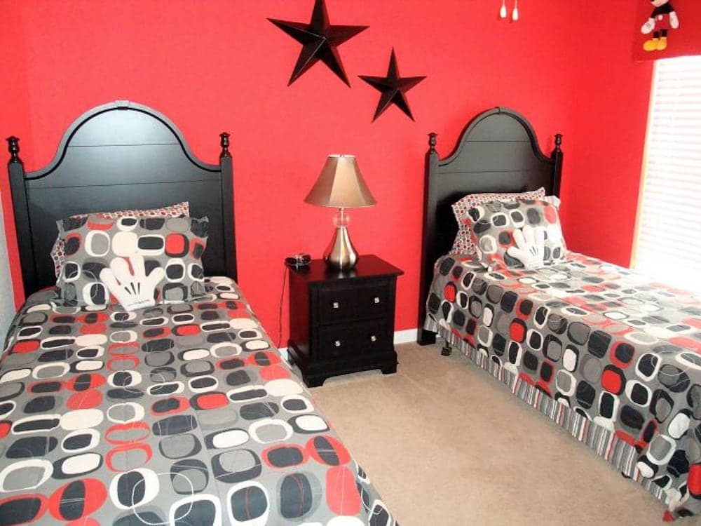 6BR 4BA Home in Windsor Hills by CV-2564