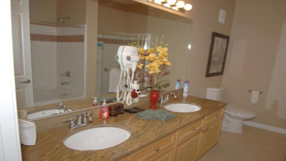 Tr421 - Terrace Ridge - 2 Bed 2 Baths Condo