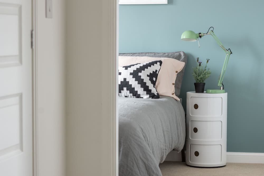 Canalside Scandinavian - Parking & Netflix