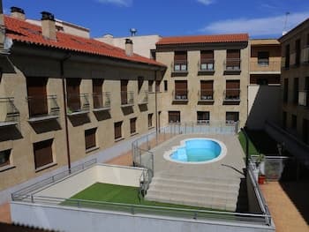 Apartamento Turísticos Puente Romano P3 2-A