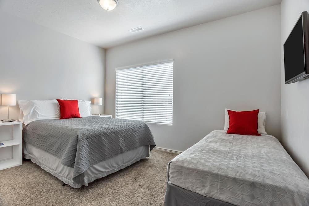 Spacious & New Guesthouse in Orem - Provo