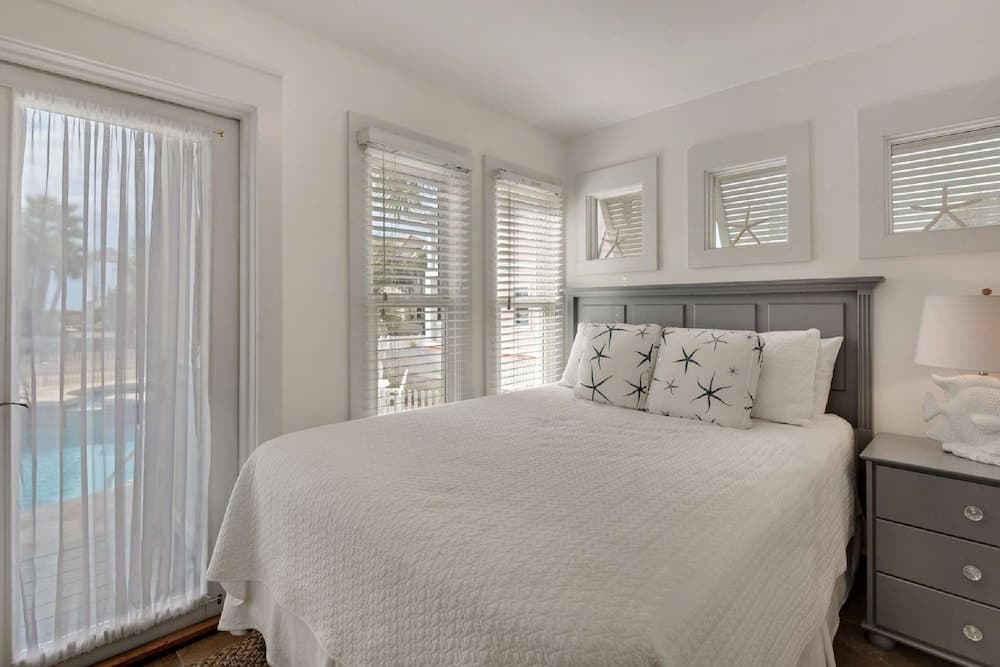 Love Shack 2 Bedroom Apartment