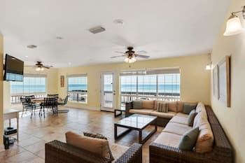 Barefoot Beach Retreat 3 Bedroom Apartment
