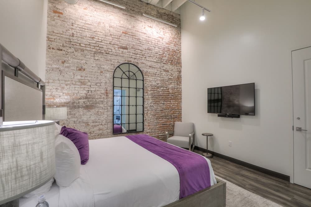 Studio 154 Luxury Hotel