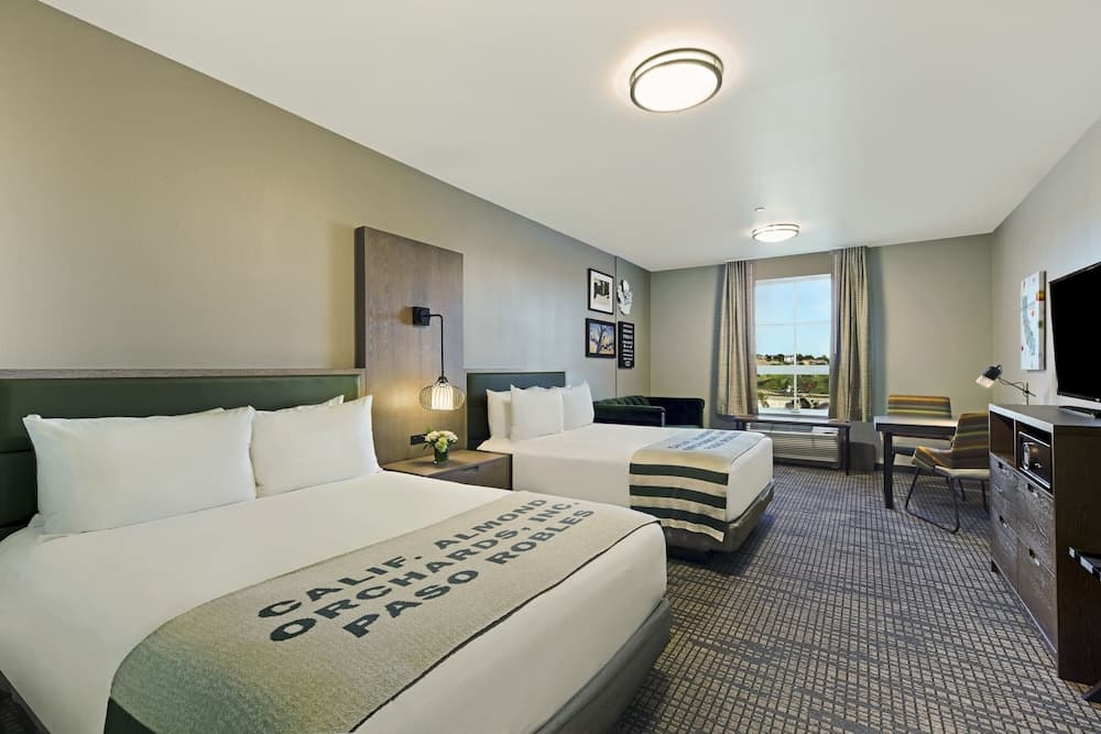 Oxford Suites Paso Robles