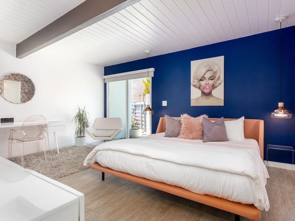 Bubble Gum Modern Holiday home 3