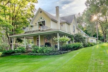 The Inn at Breezy Hill Farm