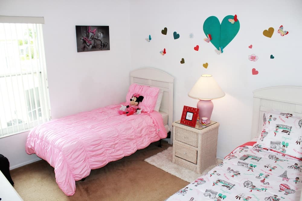 Ov3868 - Hampton Lakes - 5 Bed 3 Baths Townhome