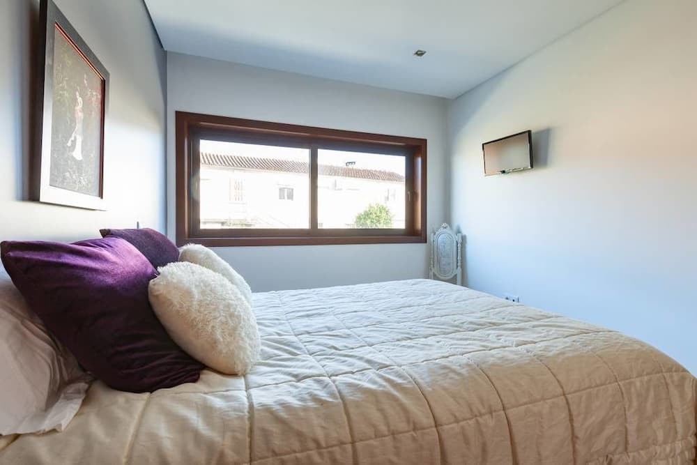 Private Modern Home, Fully Equipped, Near Historic Braga Centre