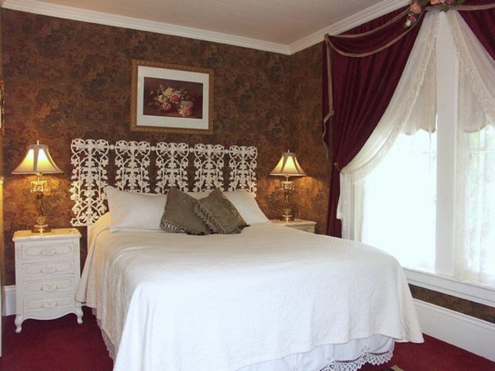 Weaverville Whitmore Inn