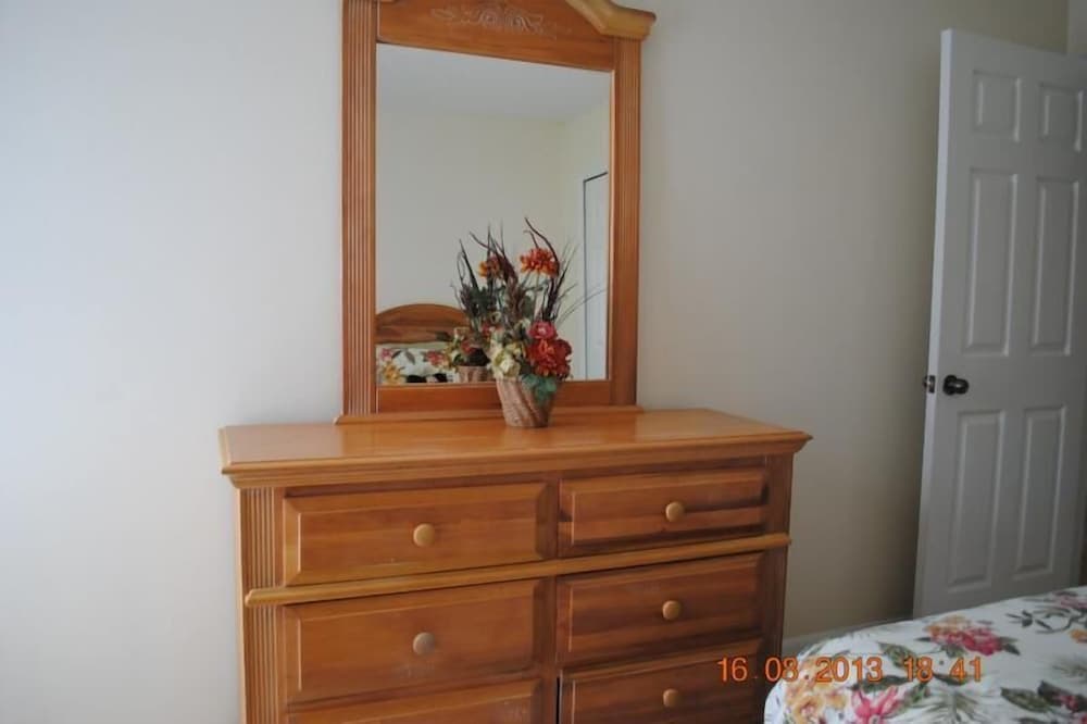 Ov1457 - Emerald Island - 3 Bed 3 Baths Townhome