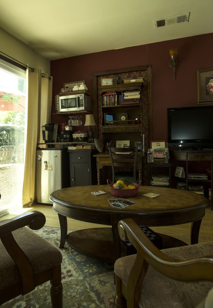 Life is Good Bed and Breakfast