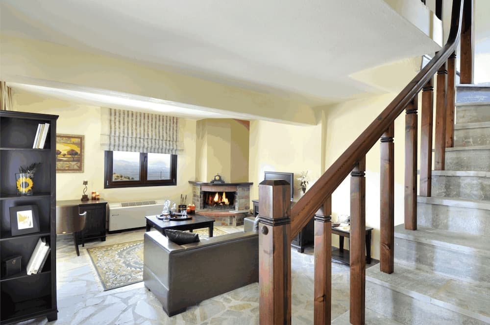 Kaimak Mountain Lodge