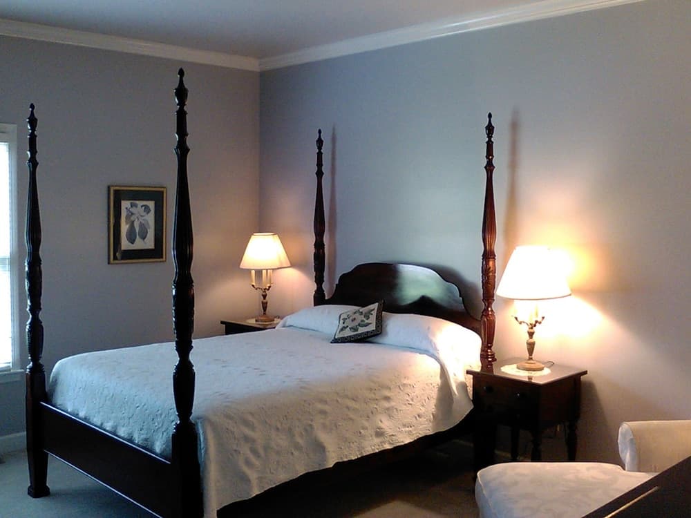 Garden Inn Bed & Breakfast at Bee Rock