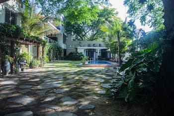 Villas Parota Inn