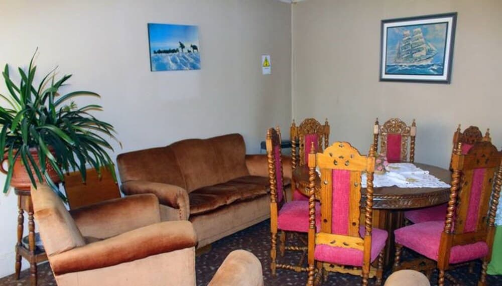 Hostal Residencial Bulnes