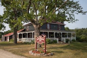 Applesauce Inn B&B
