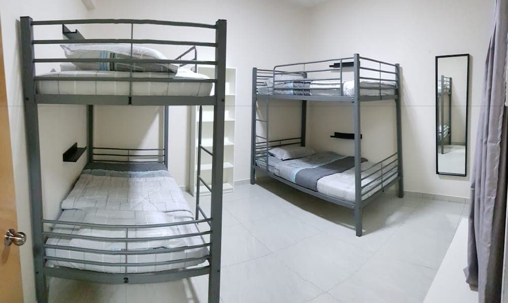 24A Home Stay Near Bukit Bintang