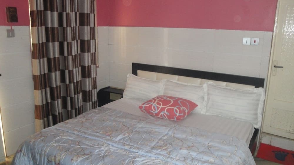 Ocean Palace Guest Inn