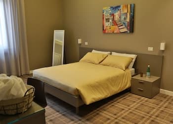 Piazza Italia  -  Rooms  for Rent